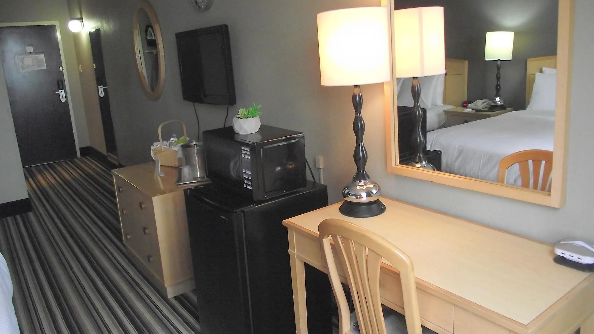 Travelodge By Wyndham Memphis Airport/Graceland Hotel