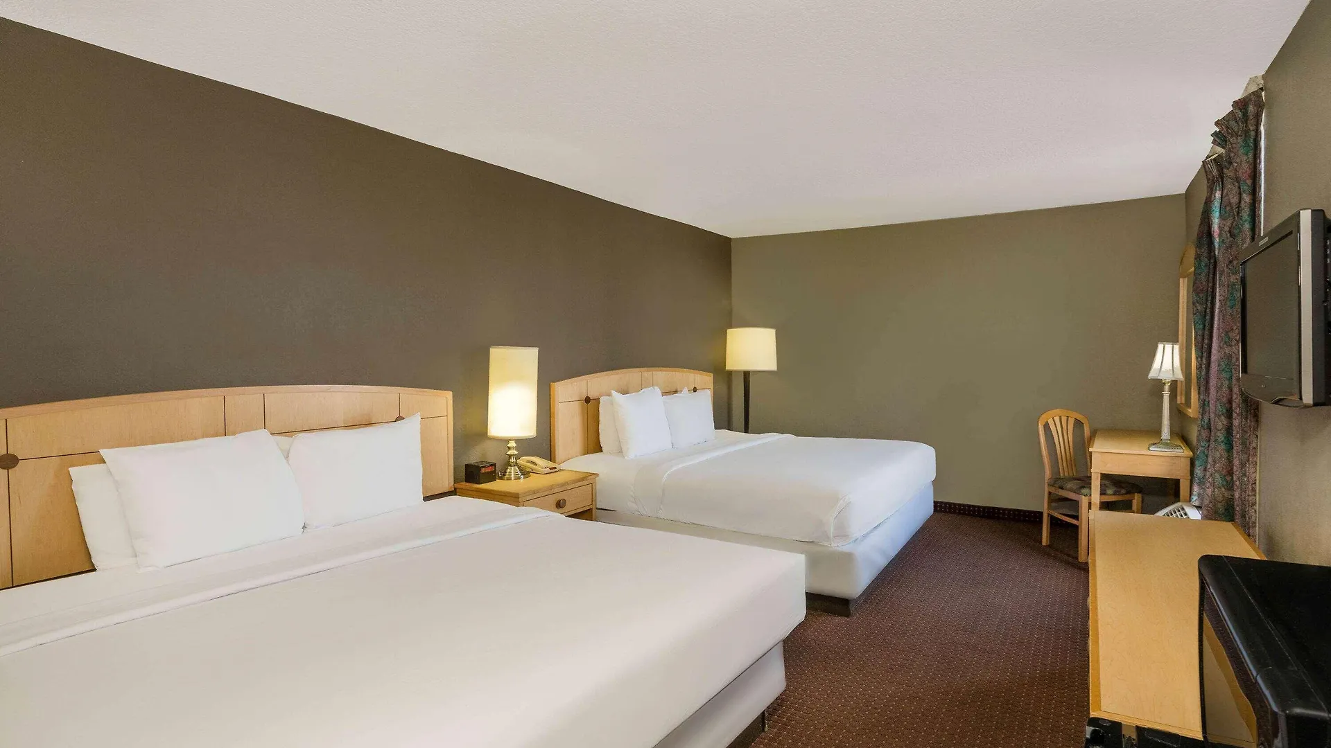 Travelodge By Wyndham Memphis Airport/Graceland Hotel